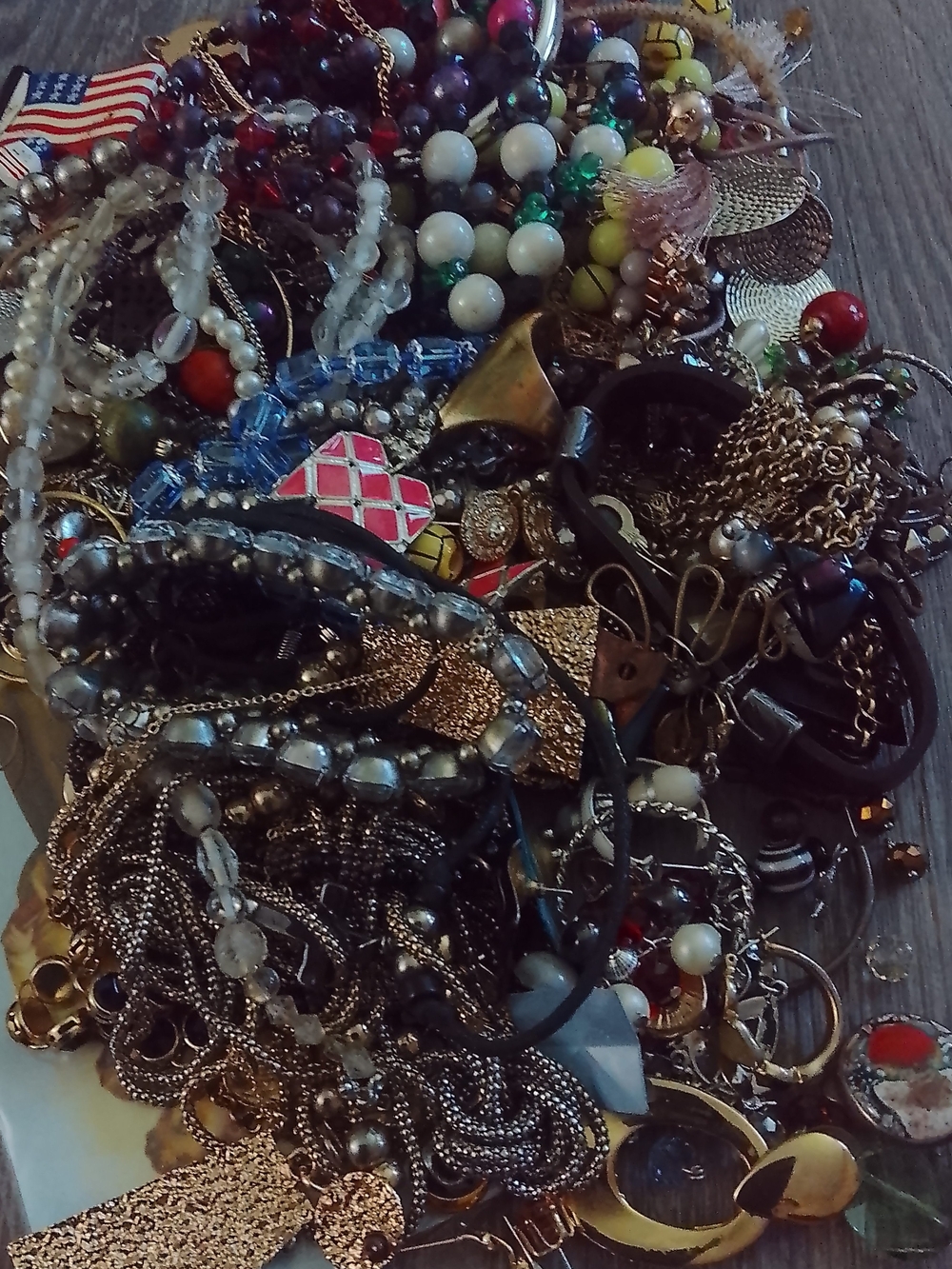 Mixed Craft Jewelry Lot 1 ( 2.5 lb.) - Picture 2 of 6